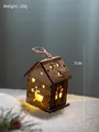 Leuchtendes Holzhaus mit Hirschgravur und Schneeeffekt, 7 cm hohe Weihnachtsdeko - Mini Elch