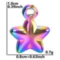Vista macro de colgante de estrella arcoíris en acero con medidas 1,0 cm alto y 0,8 cm ancho - Blanco AB
