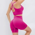 Ensemble de yoga rose rouge avec brassière dos croisé et short gainant sans couture - Rose Rouge