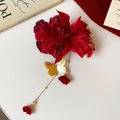 Détail de pince à cheveux fleur rouge avec papillon doré et glands en perles - 23# Pince à Bec-Or/Rouge-Unique