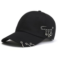 Cappellino da baseball nero street style con anelli in metallo e pendenti a spilla - Adulto / Nero