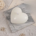 Candela profumata a cuore bianco crema 7,5x7,2x6,5cm con finitura opaca in cera di soia - Bianco (Tuberosa)