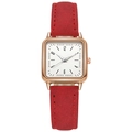 Détail d'une montre carrée en or rose avec cadran minimaliste et bracelet rouge - Rouge