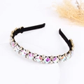 Cerchietto in velluto nero con strass quadrati arcobaleno e montatura dorata - Bianco AB