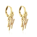 Orecchini a saetta dorati con accenti in zircone rosa su sfondo bianco - Oro con zirconi rosa