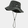 Détail du bob en coton lavé gris foncé avec broderie petit avion et cordon de serrage - M (56-58cm) / Vert Militaire