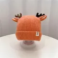 Bonnet en tricot orange pour bébé avec bois de renne et cache-oreilles pour l'hiver au chaud - Orange