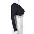 Detailaufnahme des schwarzen gerippten Crop-Tops mit funkelndem Strass-Fransen-Saum - L / Schwarz