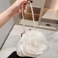 Weiße Abendtasche in Rosenform mit elegantem Perlengriff und Metallverschluss - Weiß (Perlen-Kurzkette)