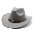 Dettaglio cappello cowboy grigio con cinturino in pelle intrecciata e teschio di toro - M (56-58cm) / Grigio