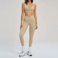 Set yoga kaki chiaro con reggiseno sportivo a V e leggings a vita alta incrociata - Taglia S / cammello chiaro