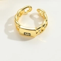 Verstelbare gouden Cubaanse schakelring met vierkant S-logo en zirkoon accent - Gladde S-Letter Ketting / Verstelbare Open Ring / Goud/Zwart