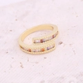 Bague ajustable dorée sertie de zircons multicolores avec bordure à billes fine - Ouvert Réglable