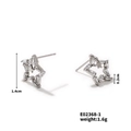 Dettaglio di orecchini a stella in rame con zirconi e indicazioni sulle dimensioni - Argento (E02368-1)