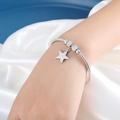 Elegante pulsera plateada de cadena de serpiente con colgante de estrella con cristales - Estilo Estrella de Diamantes de Imitación (Z246) / Color acero