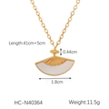 Dettaglio della collana a ventaglio in madreperla con motivo a stella e misure - Collana con Ciondolo a Ventaglio (HC-N40364)