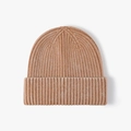 Klassische Strickmütze in Camel mit breitem Umschlag für einen Vintage Outdoor Winterlook - Orangerot (24B091)