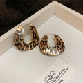 U-shaped hoop earrings with retro leopard print patterns and golden metallic base - 48# Ear Buckle - Gold - Brown - Bag (Leopard U-Shape)