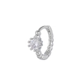 Silberne Creolen mit einem glänzenden Hauptstein und einer Fassung im Kronen-Stil - Einzelner Diamant Krone / Silber