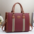 Elegante borsa a mano bordeaux in pelle sintetica con dettagli a righe e oro - Rosso