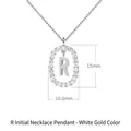 Ciondolo collana lettera R in argento con zirconi bianchi e dimensioni di 15mm per 10,5mm - Stile Lettera R con Cornice Ovale Incastonata di Strass / 40-50cm Regolabile / Oro bianco