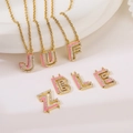 Collane con lettere dorate, smalto rosa e strass luccicanti, gioielli alla moda da donna - Lettera A / Rosa