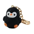 Süßer schwarzer Pinguin-Schlüsselanhänger mit Strickstruktur und goldenem Schlüsselring - Harz Anhänger mit Ring / Schwarz