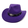 Détail du chapeau de cowboy en laine violette avec bandeau noir et boucle tête de lion argent - M (56-58cm) / Violet