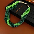 Collar de múltiples capas de cuentas verdes degradadas con elegante cierre en T dorado - Verde