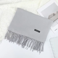Écharpe grise style cachemire avec franges et broderie élégante pour automne et hiver - 70×200cm / Gris clair