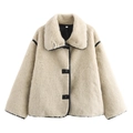 Veste en fausse fourrure crème pour femme avec bordure noire et col à revers - S / Blanc Cassé