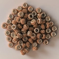 Gros plan de perles strass pêche 7x12mm avec de grands trous en métal argenté pour bijoux - Pêche