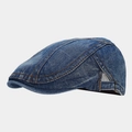 Detail van gewassen denim platte pet met contrasterende stiksels en metalen gesp aan de zijkant - Verstelbaar / Middelblauw