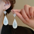 Elegante New Chinese Harz Blumen Tropfenohrringe mit Silbernadel für Damen - 12# Silberstift-Weiß
