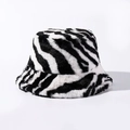 Fleece-Anglerhut mit Zebramuster für den Winter mit weichem Kunstfell und warmem Design - Weiß (Schwarz-Weiß Zebra)