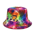 Detail eines bunten Tie-Dye Anglerhuts mit schwarzen Notenprints aus Aquarellfarben - M (56-58cm) / Bunte Musiknoten
