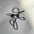 Topper per torta con viso di donna astratto in acrilico nero minimalista ed elegante. - Piccolo Nero 3