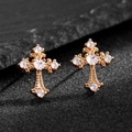Orecchini a croce gotici dorati con cristallo a cuore e strass pavé - Croce di Cuore Oro KC (G-524)