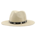 Chapeau de plage en paille fedora avec bande en cuir cloutée noire et texture tissée pour l'été - Poche zippée