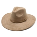 Makroaufnahme vom Jazzhut mit breiter Krempe, geflochtenem Band und khaki Wildledertextur - M(56-59CM) / Hellkhaki (Wildleder)