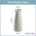 Vase en plastique vert nordique avec texture verticale, taille 23,5cm x 6,8cm x 9,2cm - 3503 Forme d'Arbre / Vert