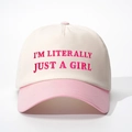 Casquette de baseball rétro avec broderie 'I'M LITERALLY JUST A GIRL' et visière rose - Beige et Rose / Réglable