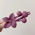 Pince à cheveux fleur violette mate avec strass et détails perlés élégants - Fleur en Strass / Rouge Pourpre
