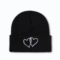 Primer plano detallado del bordado de dos corazones entrelazados en un gorro negro - M (56-58cm) / Negro/Bordado de Doble Corazón