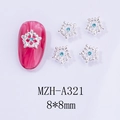 Détail macro d'un bijou d'ongle flocon argenté avec strass bleu, taille 8x8mm MZH-A321 - Forme de Flocon de Neige (A321)