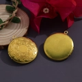Pendentifs médaillons ronds dorés avec motifs vintage en relief et finition lisse au dos - N°10 Médaillon Rond à Relief Exquis (32.5*36mm)