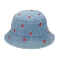 Chapeau bob enfant en jean bleu clair avec broderie de petits cœurs rouges - 50cm / Cœur Bleu Moyen