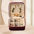 Portagioie quadrato portatile in pelle bordeaux con fodera in velluto beige - 10*10*5cm / Rosso Vino - Pelle PU