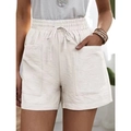 Detalle de pantalones cortos de lino de cintura alta con cordón elástico y bolsillos grandes - S / Bottoms / Blanco