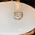 Vergoldeter offener Ring mit Zirkon-Schmetterling und Perle im rechteckigen Rahmen - Hohler Anhänger Perle (74#)